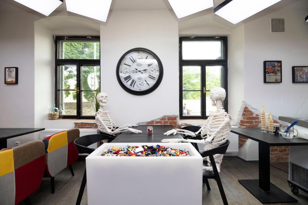 Hotel A Museum Of Bricks كوتنا هورا المظهر الخارجي الصورة